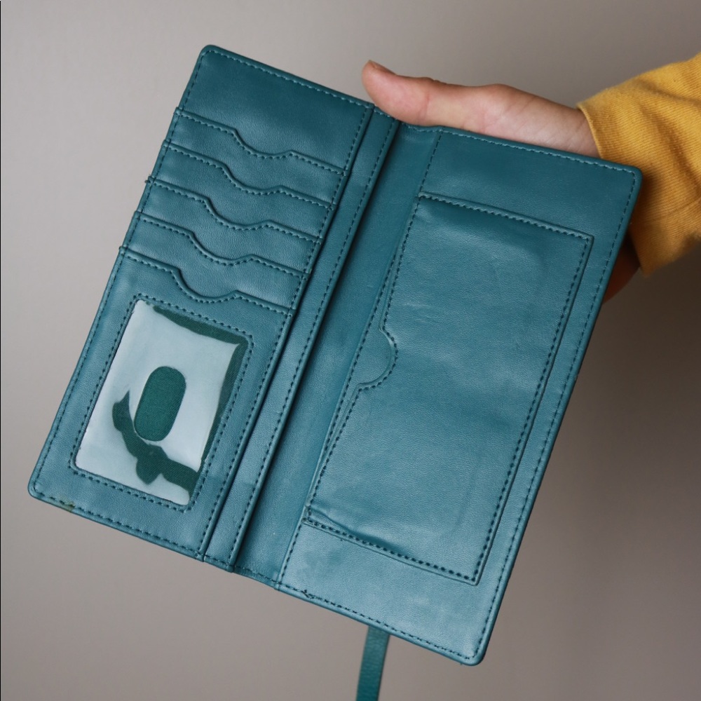 NWOT Mossimo Purple Blue Yellow Pattern Button Loop Money Card Coin Hold Wallet - Picture 2 of 3